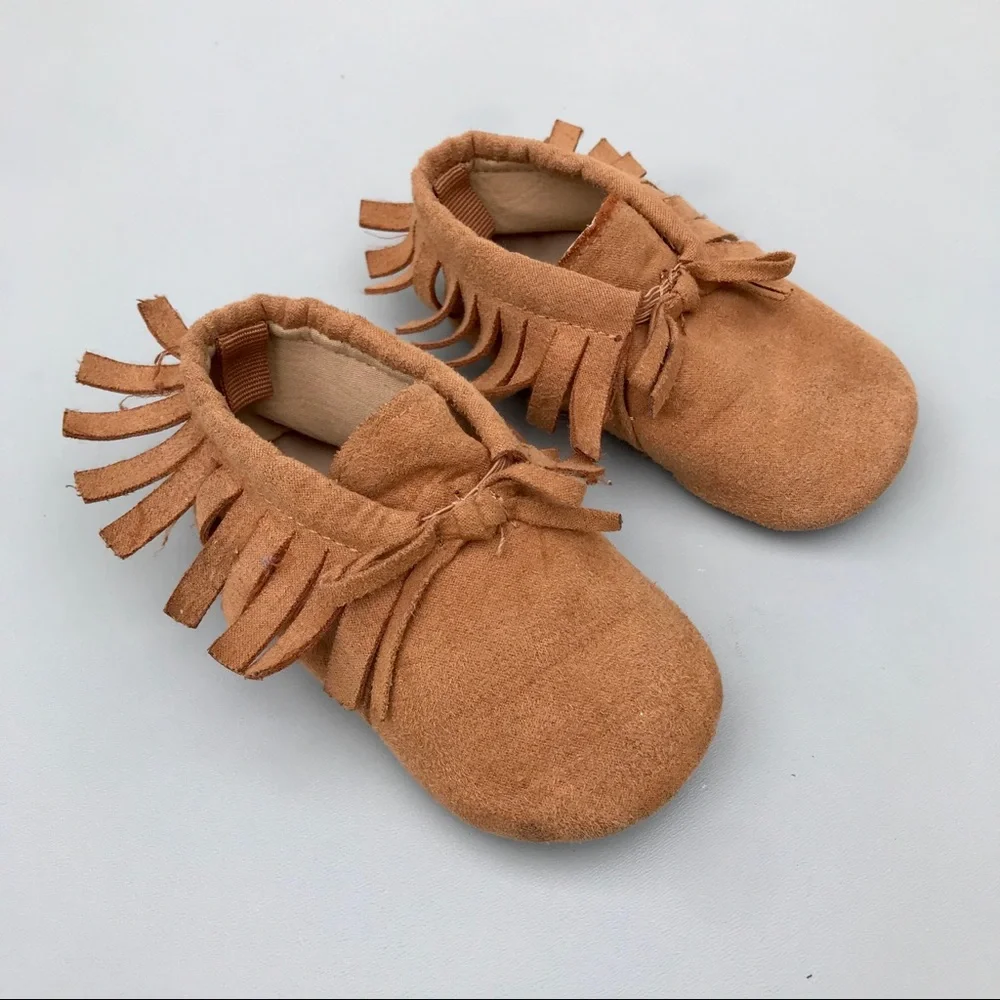 Old Navy Baby Shoes Soft Soles 6-12 Months Brown Fringed Moccasins